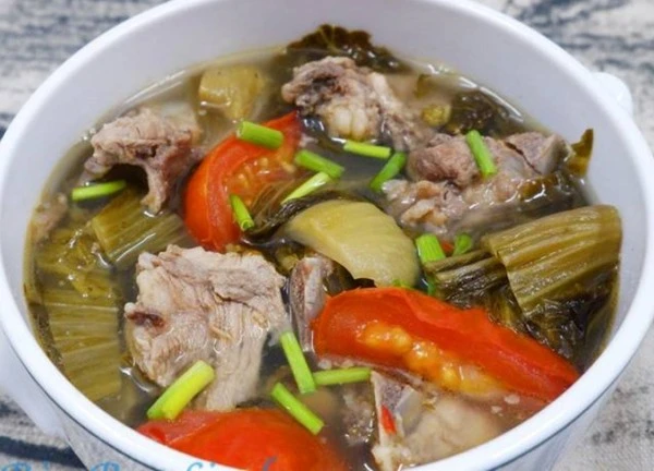 Bật mí cách nấu canh cải chua sườn non ngon mềm hấp dẫn