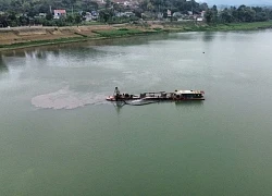 'Cát tặc' hoành hành trên sông Mã