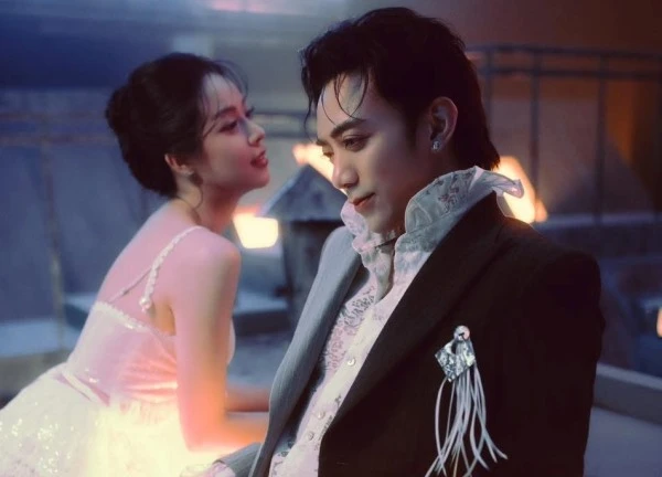 "Hoàng tử" SOOBIN - "công chúa" Thanh Thủy và một MV chiều fan vừa sến vừa nhạt