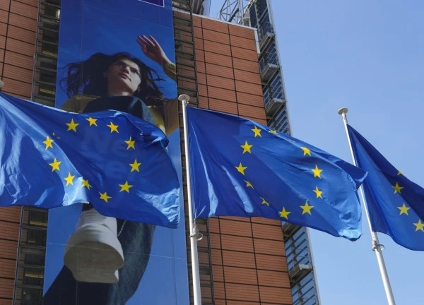 Kế hoạch gửi thêm viện trợ quân sự của EU cho Ukraine trong tình trạng hỗn loạn