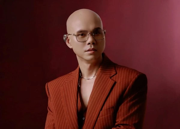 Phan Đinh Tùng: Vợ kém tuổi làm hậu phương, ủng hộ tôi trở lại với nghề