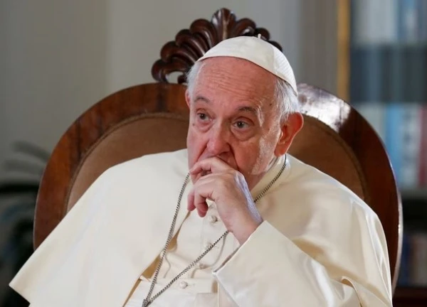 Giáo hoàng Francis phải tập nói