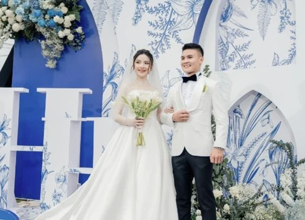 Thái độ của Quang Hải mỗi lần Chu Thanh Huyền dính drama