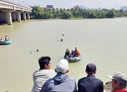 Tìm thấy 2 thi thể nữ giới trên sông, nghi nhảy cầu