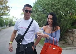 'Vợ hờ' Ronaldo bảo vệ quá khứ đen tối của mẹ ruột