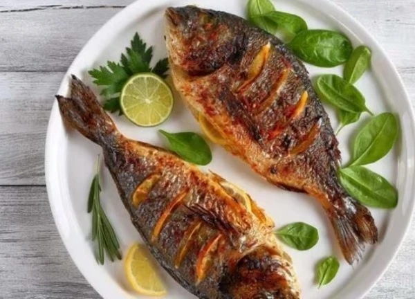 Ăn cá nước ngọt hay cá nước mặn bổ dưỡng hơn?