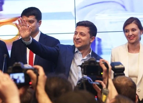 Nghị sĩ Ukraine bình luận về thông tin tổ chức bầu cử vào tháng 7