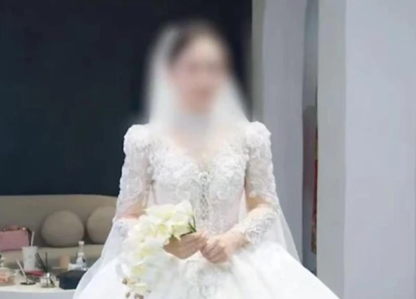 Xin nghỉ phép để chuẩn bị cho đám cưới không được, nữ nhân viên ngân hàng Big4 Trung Quốc nhảy lầu tự tử
