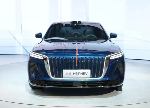 Cận cảnh sedan hạng sang Hongqi H9 thế hệ mới vừa ra mắt