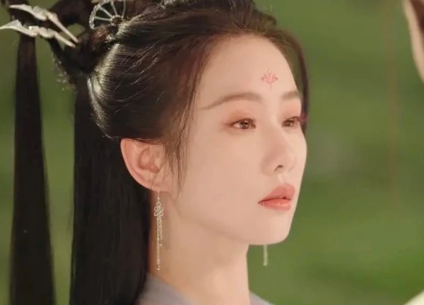 Phim Hoa ngữ bị chê nhiều nhất hiện tại: Nữ chính đờ đẫn như chưa tỉnh ngủ, thẩm mỹ xấu đến cay mắt