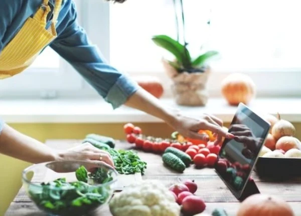 Chế độ ăn có ích nhất ở tuổi 40 giúp tuổi 70 lão hóa khỏe mạnh