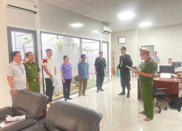 Khởi tố, bắt tạm giam các đối tượng "làm luật" ở Văn phòng Đăng ký đất đai huyện Lộc Ninh