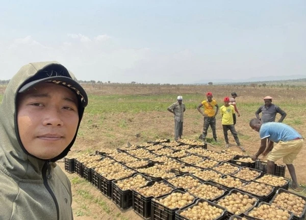 Team "Cuộc sống ở châu Phi" của Quang Linh Vlogs giờ ra sao?
