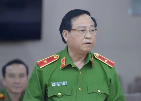 Thiếu tướng Tô Cao Lanh nói về lùm xùm từ thiện của Phạm Thoại, mẹ bé Bắp