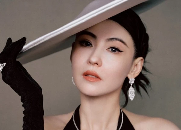 Bộ mặt thật của "ngọc nữ" Trương Bá Chi