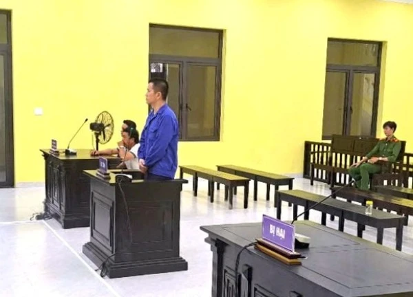 Giả nữ sinh lừa đảo 'đại gia' 5,7 tỉ đồng, bị phạt 18 năm tù