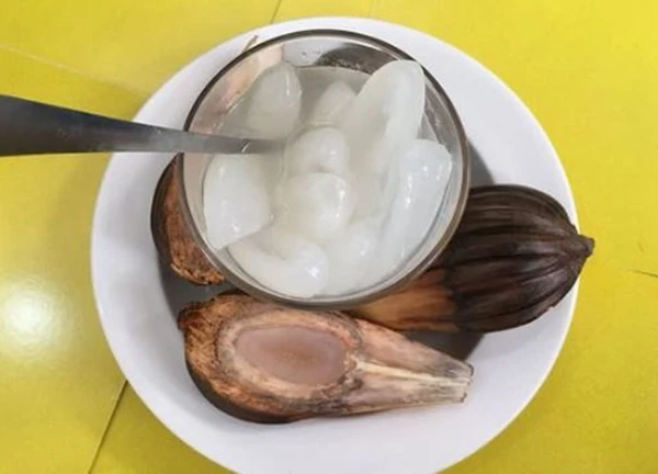 Khách Tây nếm thử thứ quả "độc đáo nhất thế giới" mà anh gặp ở Việt Nam: Người Việt cũng chưa chắc biết