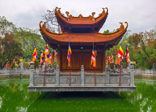 Ngôi chùa đẹp lạ có nhiều cổ vật ở ngoại thành Hà Nội, khách tò mò tới tham quan