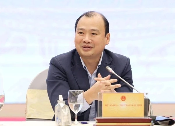 Tăng chế tài xử phạt người nổi tiếng quảng cáo sai, thậm chí 'cấm sóng'