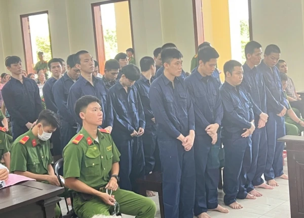 Tuyên án 20 bị cáo liên quan vụ nổ súng bắn người tại quán cà phê ở Cần Thơ