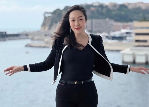 Hồ Hoài Anh lộ diện, nhan sắc hoa hậu Ngô Phương Lan gây chú ý
