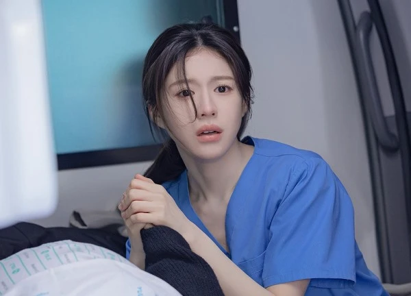 Phim Hàn hay đỉnh có rating tăng 111% chỉ sau 1 tập, một mỹ nhân lên hình vài phút mà chấn động cõi mạng