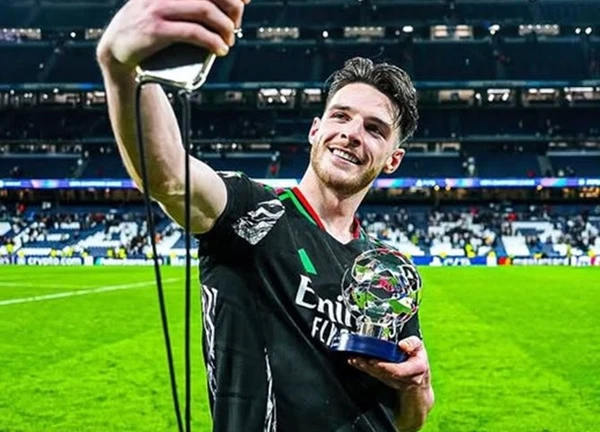 Declan Rice là vô giá!