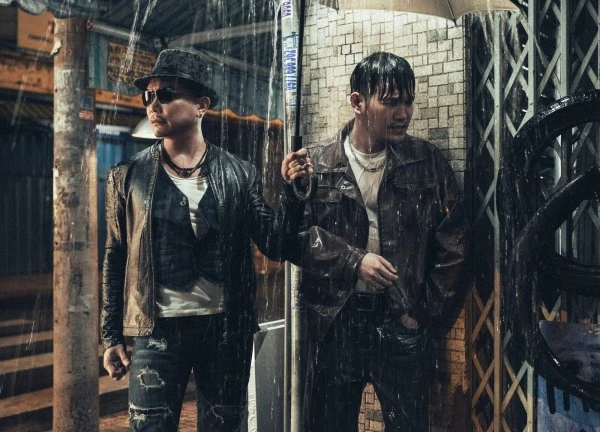 Hit-maker kết hợp cùng "huyền thoại Vpop" lọt top trending chỉ sau 1 ngày, vừa cất giọng là bầu trời tuổi thơ ùa về