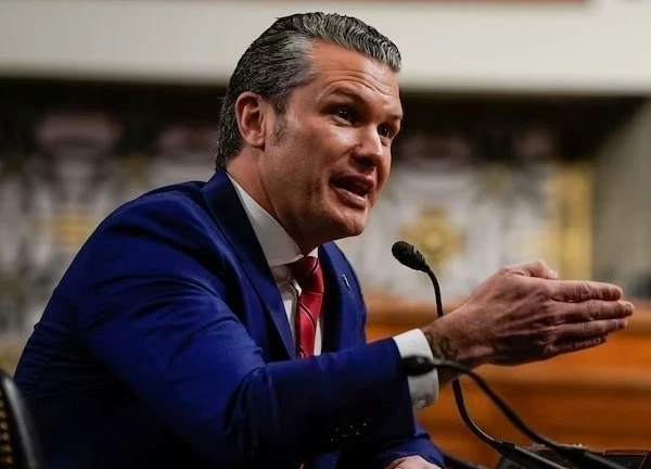 Bộ trưởng Hegseth cảnh báo Trung Quốc đủ sức đánh chìm cả hạm đội Mỹ trong 20 phút