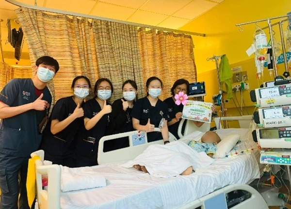 Bé Bắp qua đời, cộng đồng mạng nghẹn ngào tiễn đưa thiên thần nhỏ sau "hành trình chiến đấu đầy dũng cảm"