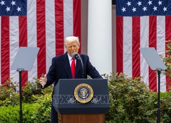 Tổng thống D. Trump ký lệnh hành pháp nhằm giảm giá thuốc