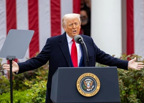 Tổng thống Trump gia tăng áp lực, hối thúc Trung Quốc khởi động tiến trình đàm phán