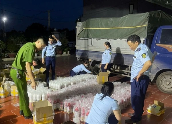 Triệt phá đường dây sản xuất thuốc bảo vệ thực vật giả ở Bắc Giang