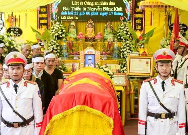 Bạn thân của liệt sỹ Nguyễn Đăng Khải: 'Phong bì mừng cưới thành phúng viếng tiễn biệt'