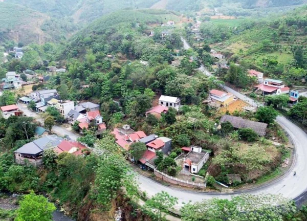 Khát vọng đổi đời trên 'cổng trời' mờ sương