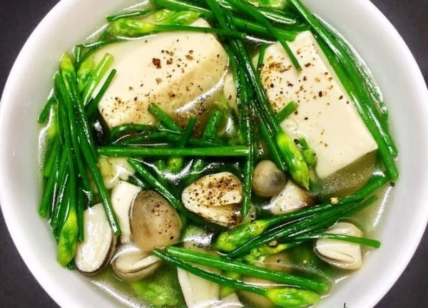Loại rau dễ bị nhầm với cỏ dại: Trồng 1 khóm ăn trọn đời lại nấu được nhiều món ngon bổ dưỡng