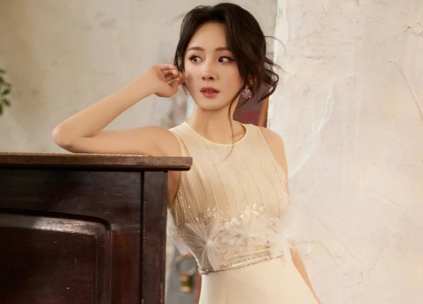 Minh tinh hạng A diễn dở tới mức đạo diễn phải quay lại 95%: "Ước gì tôi cho cô ta đóng vai câm"