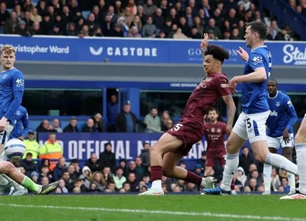 Pep Guardiola xài lại cẩm nang quen thuộc