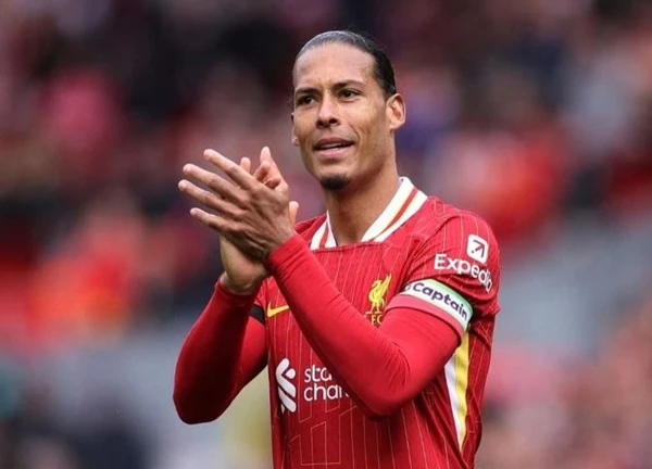 Van Dijk giàu to nhờ đầu tư thông minh