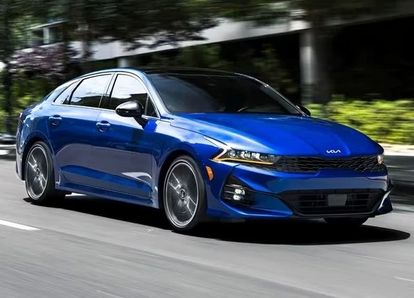 Xe sedan cỡ D giá 1 tỷ: Bán chưa nổi 10 xe, Mazda6 bị KIA K5 vượt mặt