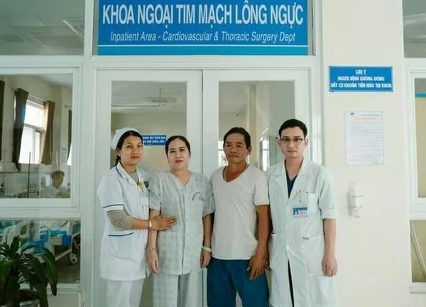 Ca phẫu thuật 'cân não' cứu sống người phụ nữ có huyết khối lan vào hai động mạch thận