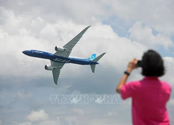 Hiểm họa thầm lặng đe dọa bầu trời nước Mỹ