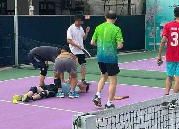 Người đàn ông tử vong khi đang chơi pickleball