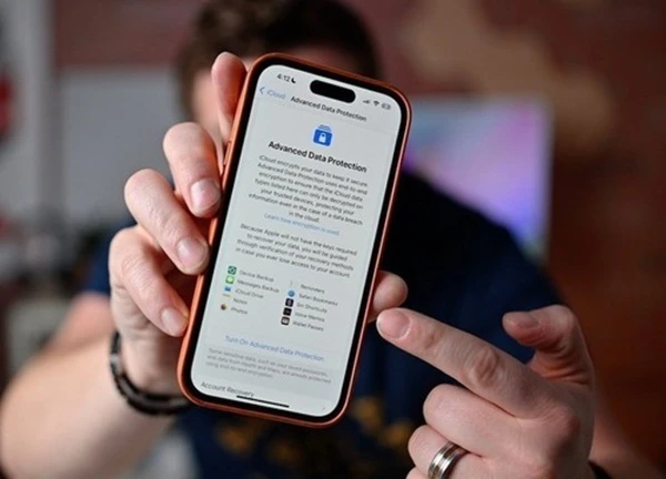 Người dùng kiện Apple đòi 5 triệu USD vì tính năng bảo mật 'phản chủ'