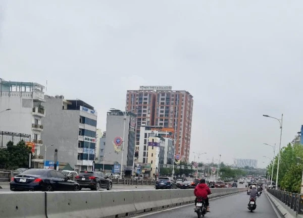 'Đinh tặc' lại lộng hành trên cầu Vĩnh Tuy?