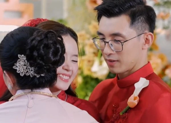 Midu và mẹ chồng: Mối quan hệ từng gây xôn xao, 1 hành động diễn ra trong lễ cưới lộ rõ cách cư xử