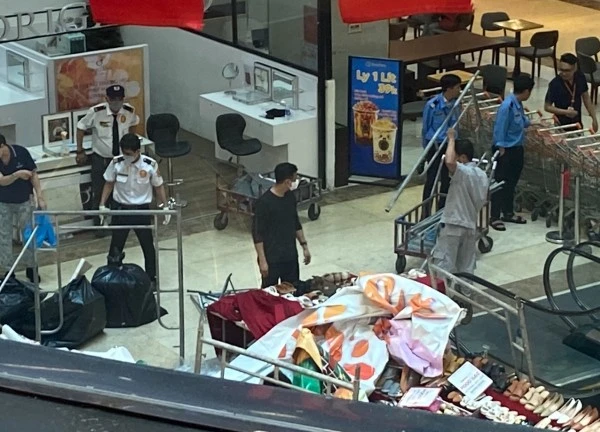 Nhiều tâm trạng ở Vạn Hạnh Mall sau 3 vụ nhảy lầu liên tiếp