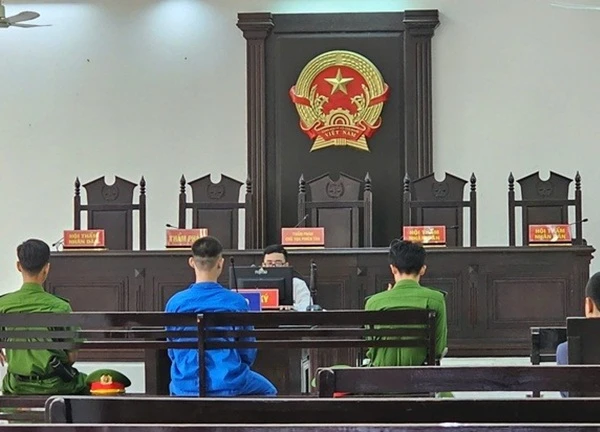 Quan hệ tình dục với 'bạn gái' 11 tuổi, lãnh án 9 năm tù