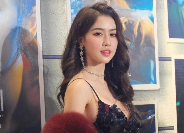 Showbiz Việt có 1 mỹ nhân nóng bỏng đến mức ai nhìn cũng "bức thở", lên hình 2 phút mà hút 4 triệu view