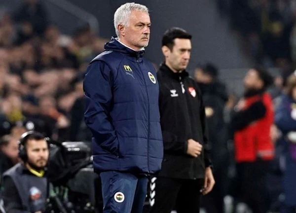 Tottenham đưa Mourinho trở lại bóng đá Anh